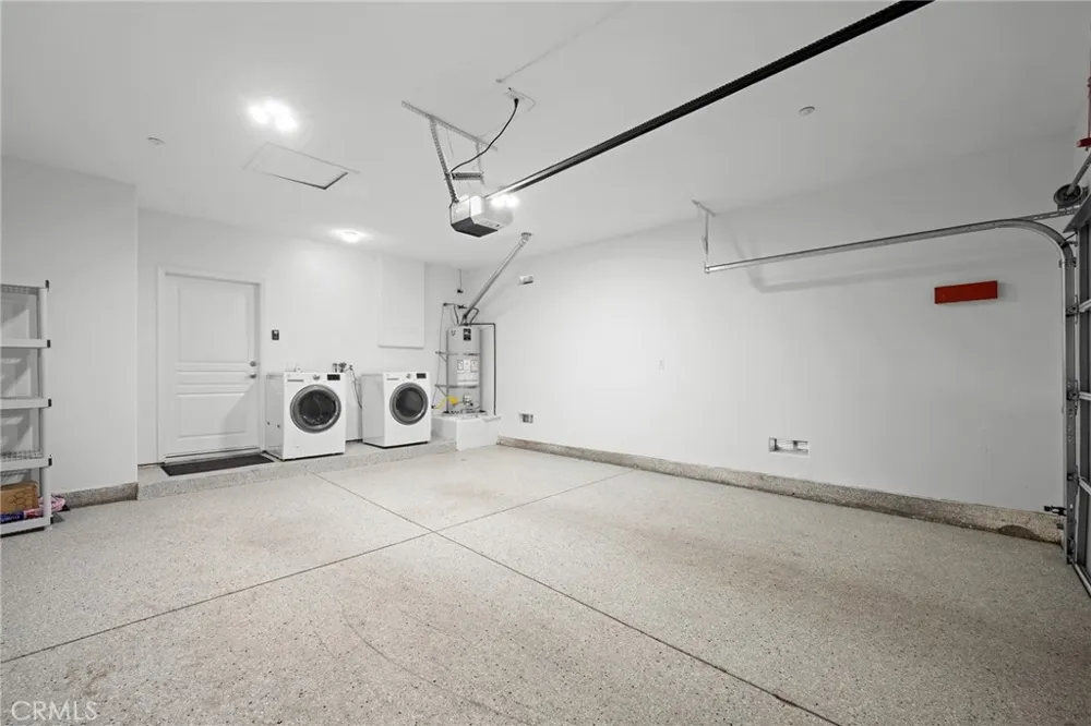 7101 Oso Avenue #14 Winnetka, CA 91306
