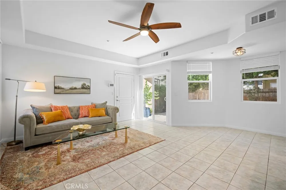 7101 Oso Avenue #14 Winnetka, CA 91306