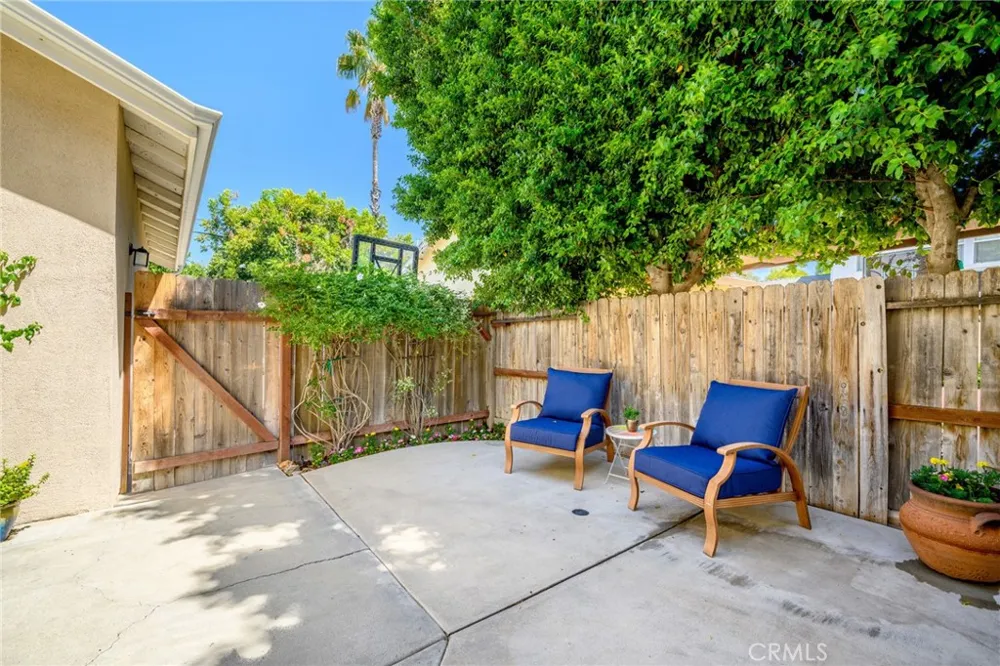 7101 Oso Avenue #14 Winnetka, CA 91306