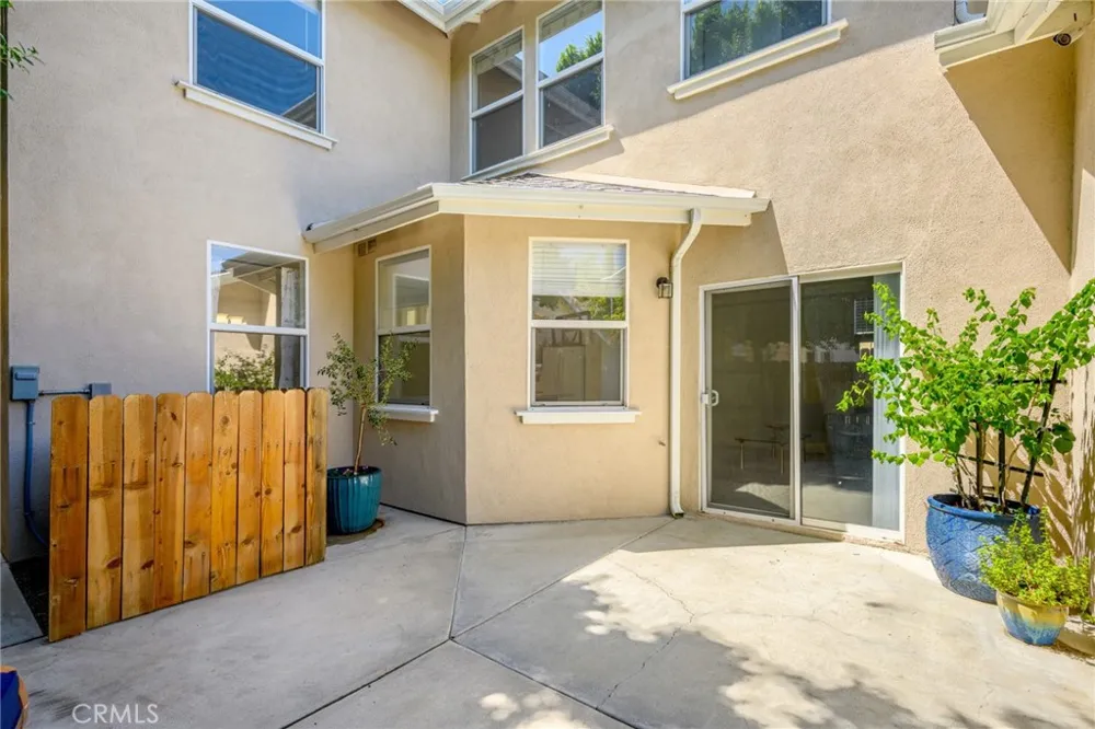 7101 Oso Avenue #14 Winnetka, CA 91306