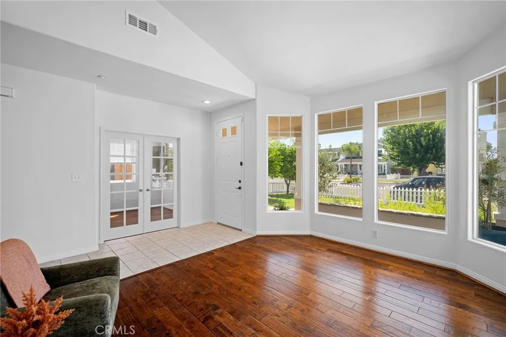 7101 Oso Avenue #14 Winnetka, CA 91306