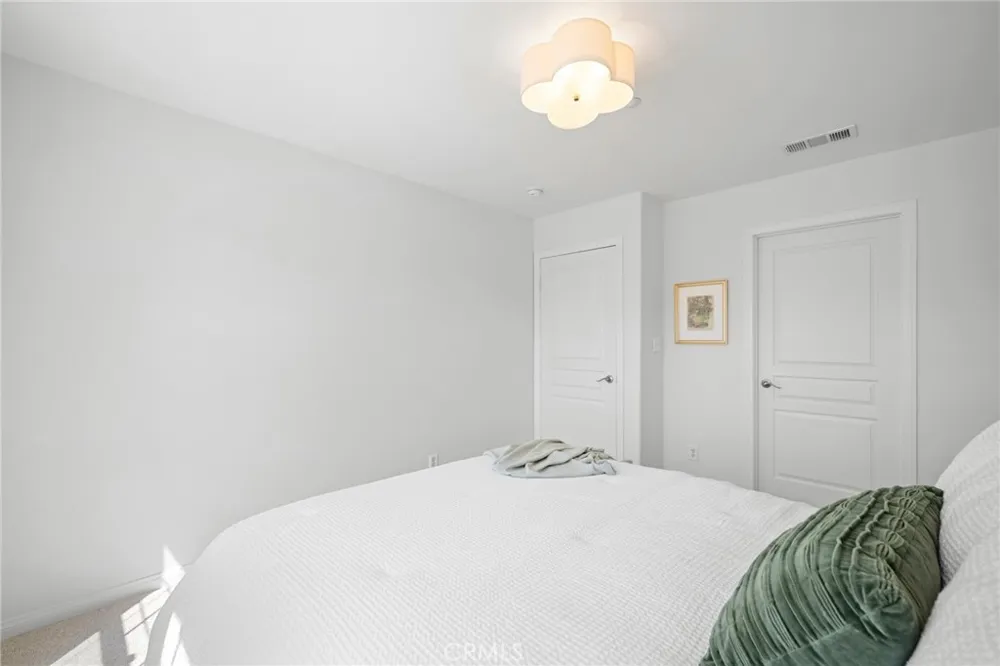 7101 Oso Avenue #14 Winnetka, CA 91306