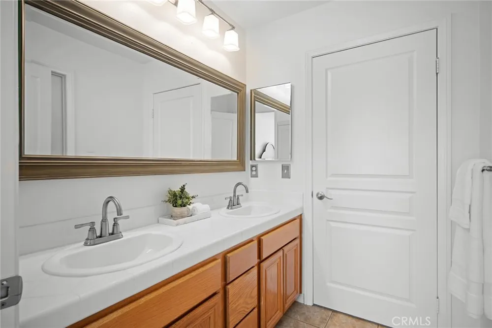 7101 Oso Avenue #14 Winnetka, CA 91306