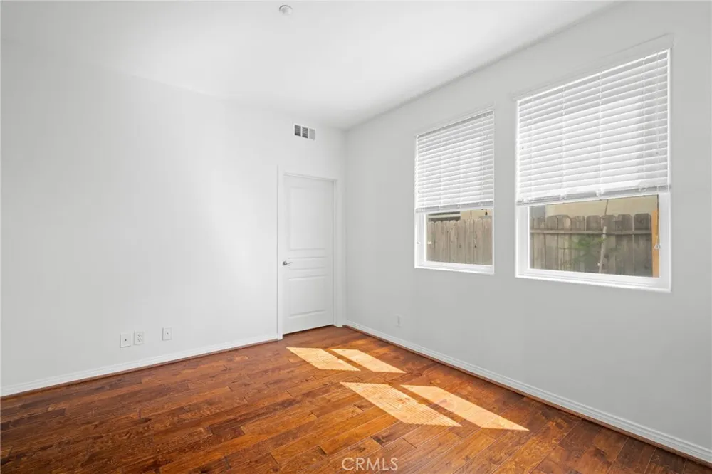 7101 Oso Avenue #14 Winnetka, CA 91306