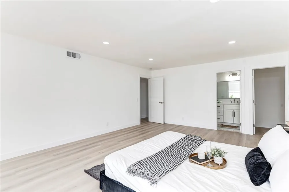 9220 Whitney Cypress, CA 90630