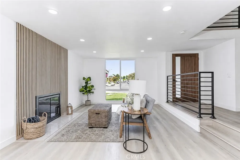 9220 Whitney Cypress, CA 90630