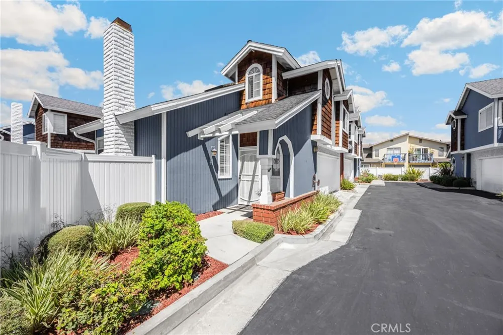 2210 Pacific Ave. #F1 Costa Mesa, CA 92627