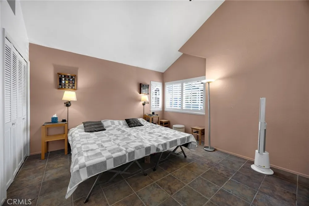2210 Pacific Ave. #F1 Costa Mesa, CA 92627