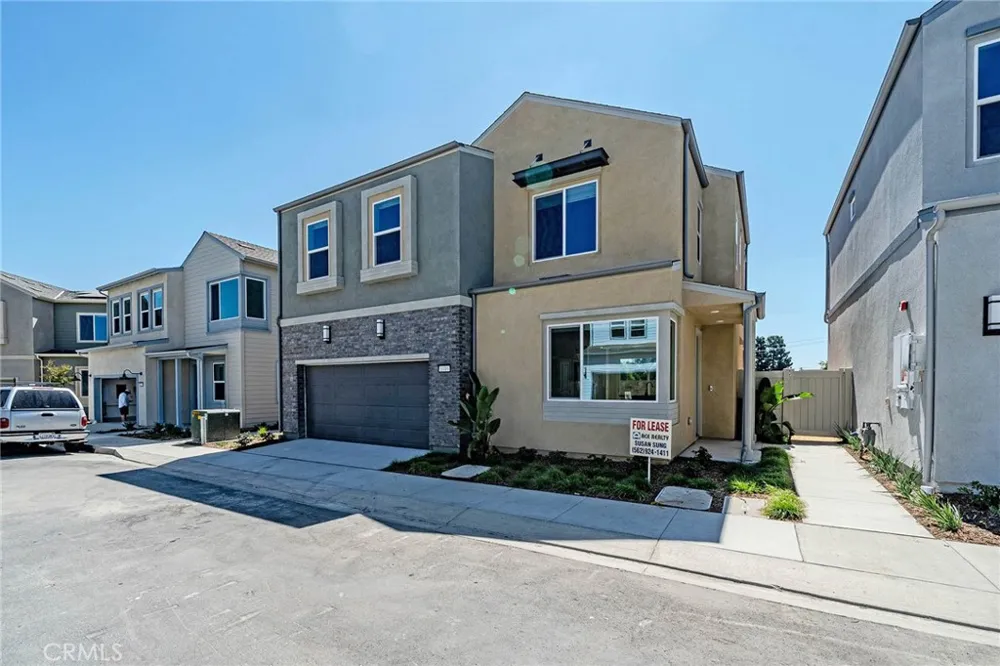 1016 Citron Rd. Fullerton, CA 92835