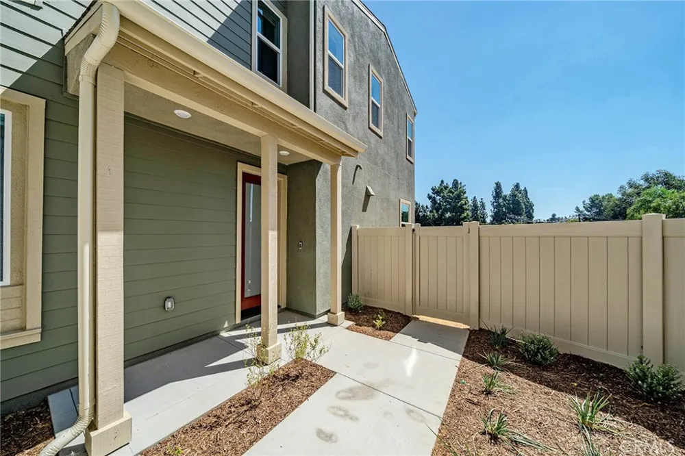 1002 Citron Fullerton, CA 92835