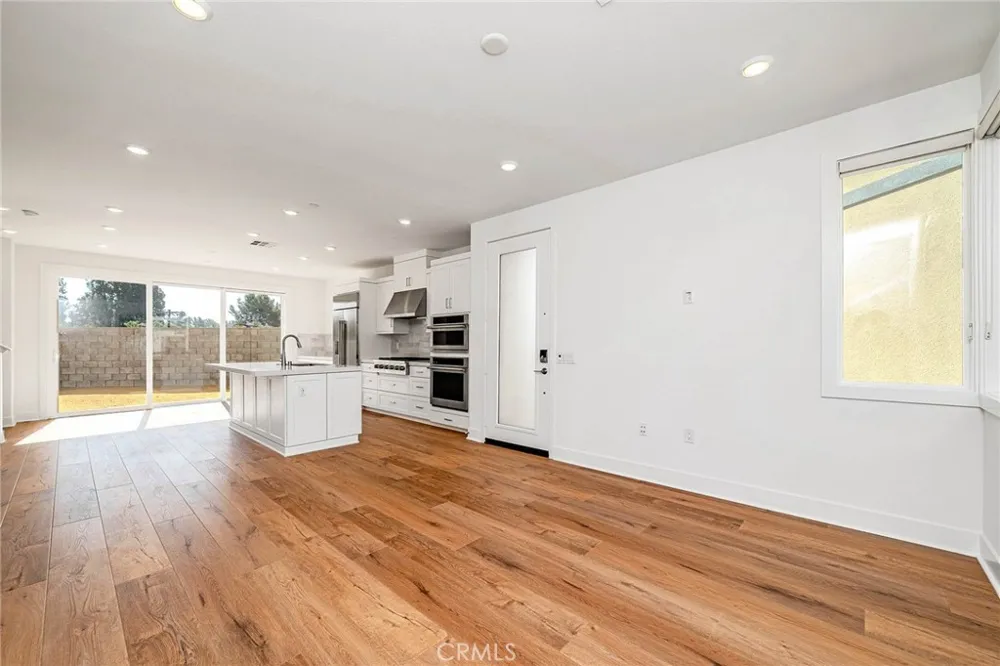 1002 Citron Fullerton, CA 92835