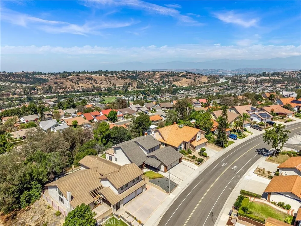3315 Hawkwood Diamond Bar, CA 91765