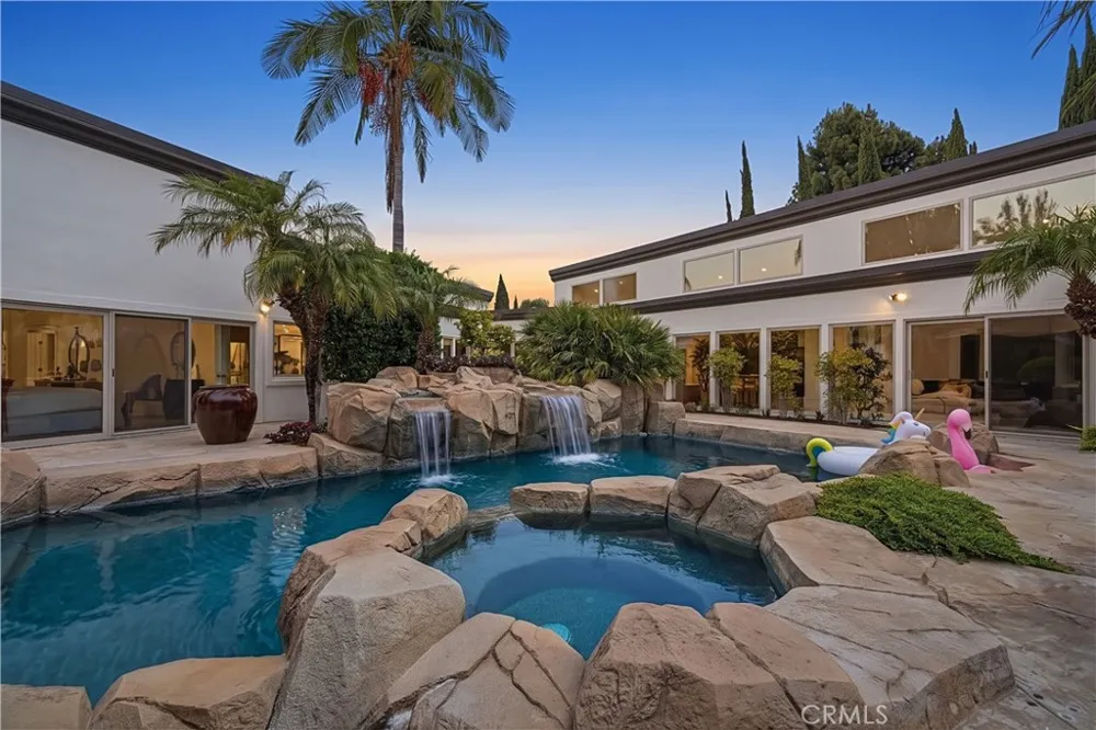 5565 Mountain View Place Yorba Linda, CA 92886