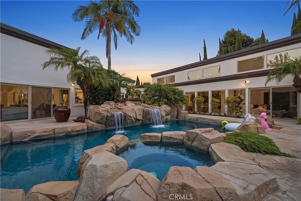 5565 Mountain View Place Yorba Linda, CA 92886