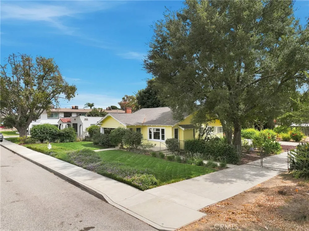 1436 3rd La Verne, CA 91750