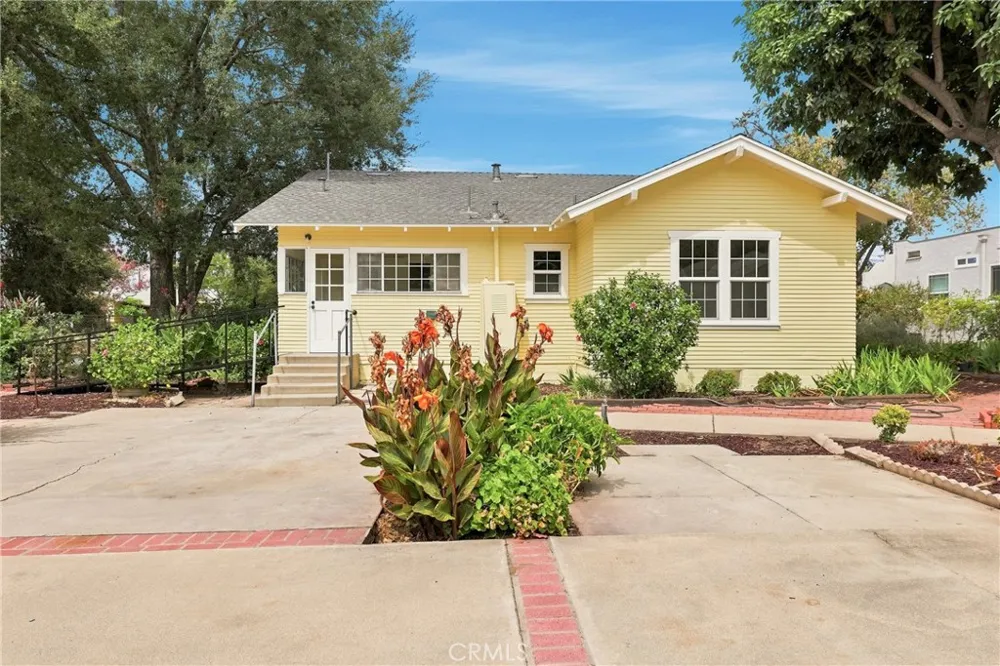 1436 3rd La Verne, CA 91750