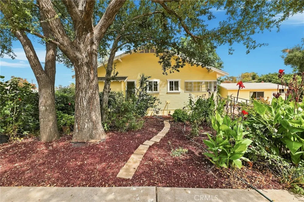 1436 3rd La Verne, CA 91750