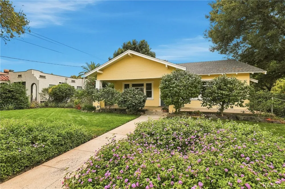 1436 3rd La Verne, CA 91750