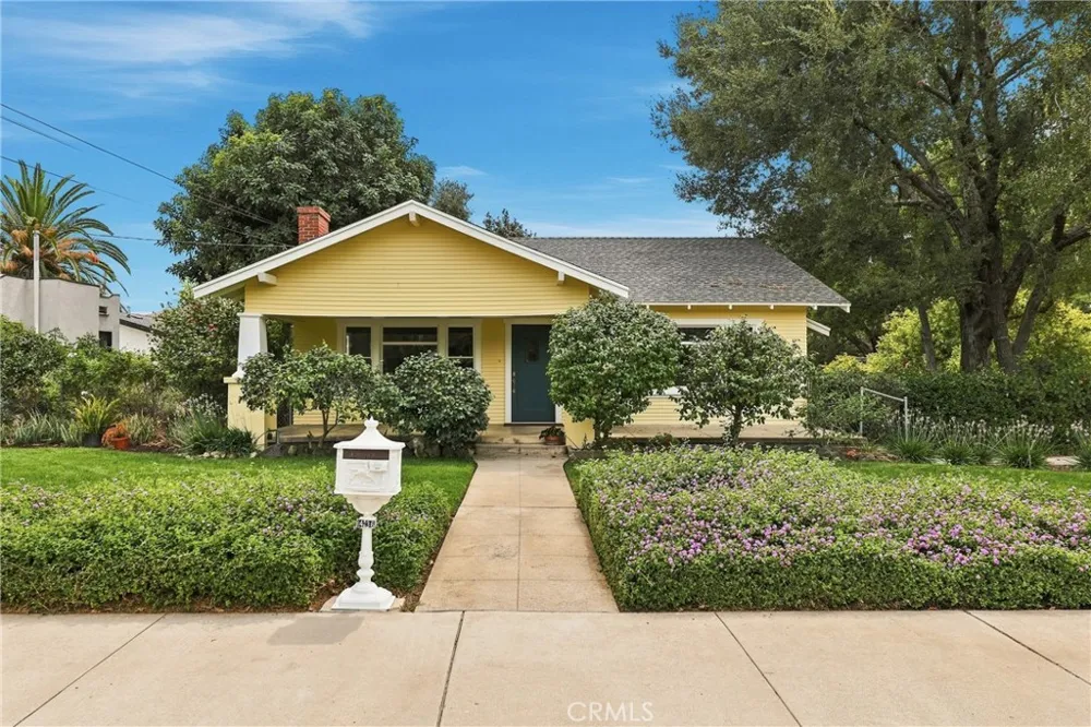 1436 3rd La Verne, CA 91750