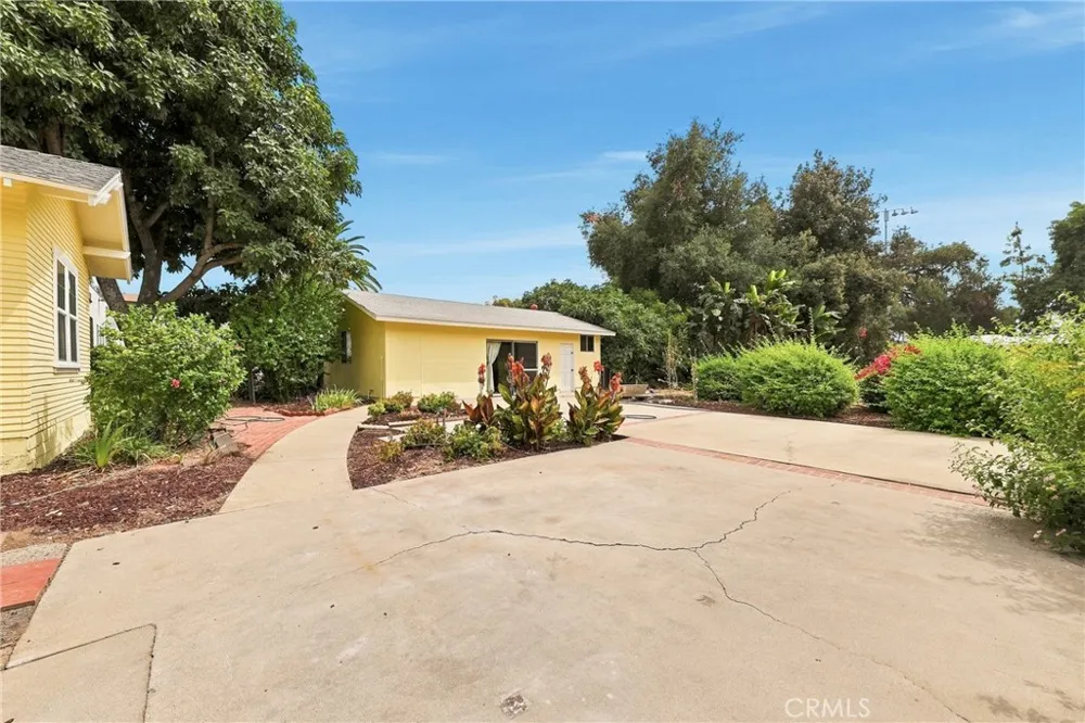 1436 3rd La Verne, CA 91750