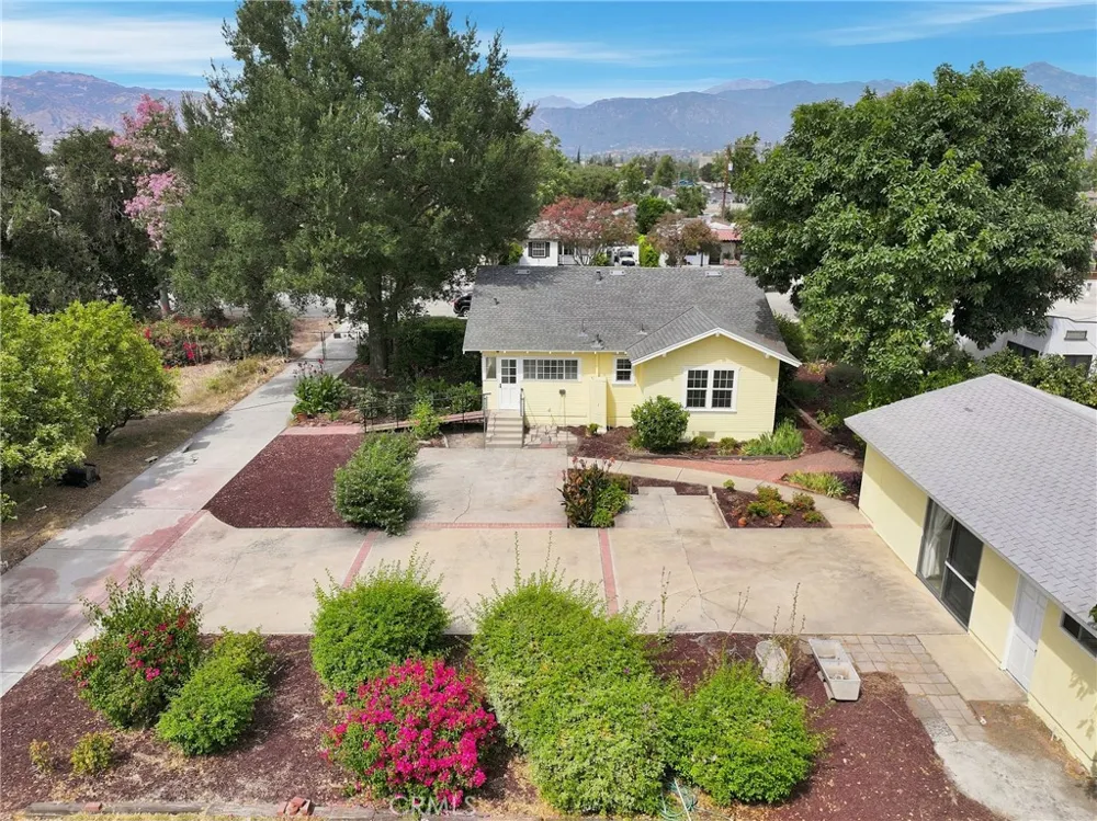 1436 3rd La Verne, CA 91750