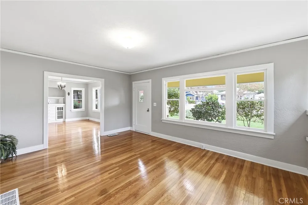 1436 3rd La Verne, CA 91750