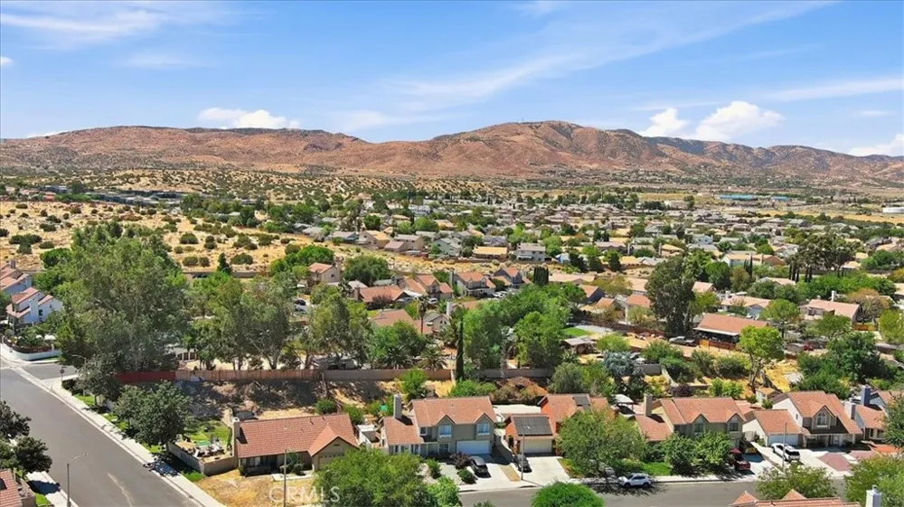 37411 Litchfield Palmdale, CA 93550