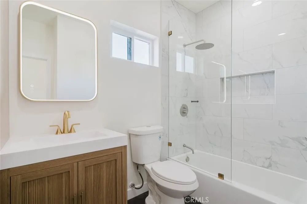 5732 Willowcrest Avenue #2 North Hollywood, CA 91601