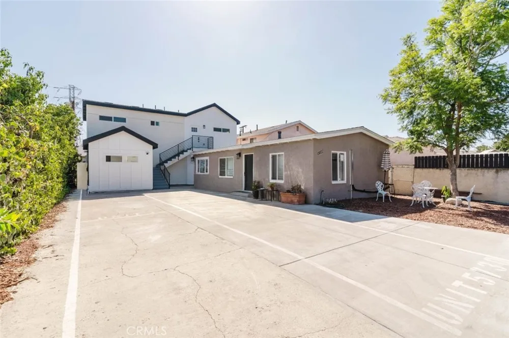 5732 Willowcrest Avenue #2 North Hollywood, CA 91601