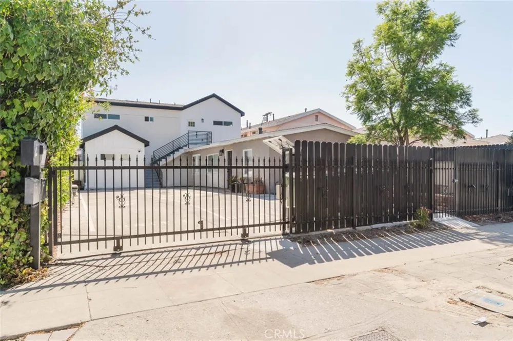 5732 Willowcrest Avenue #2 North Hollywood, CA 91601