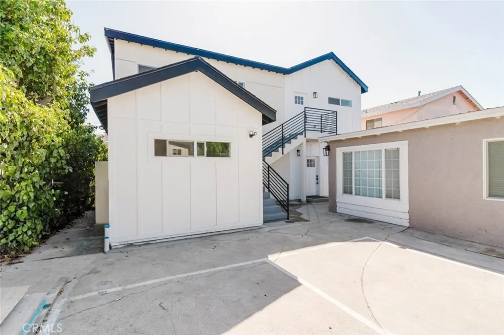 5732 Willowcrest Avenue #2 North Hollywood, CA 91601