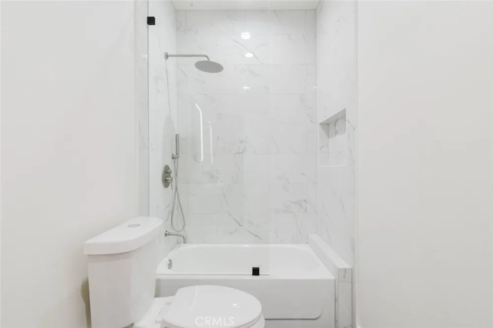 5732 Willowcrest Avenue #2 North Hollywood, CA 91601