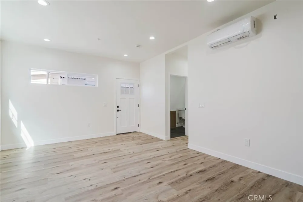 5732 Willowcrest Avenue #2 North Hollywood, CA 91601