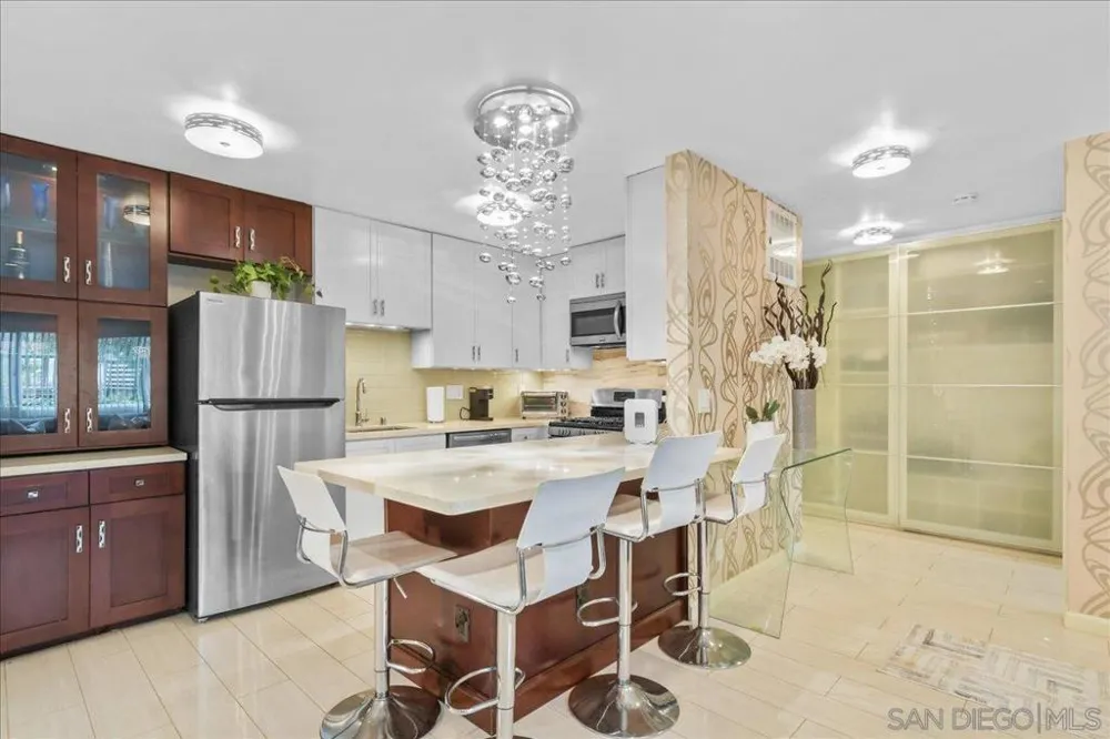 13754 Mango Dr #123 Del Mar, CA 92014
