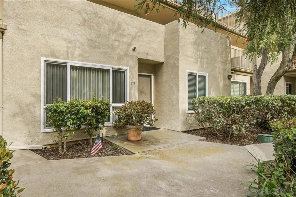 13754 Mango Dr #123 Del Mar, CA 92014