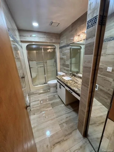 875 Greenview Court #62 Rochester Hills City, MI 48307