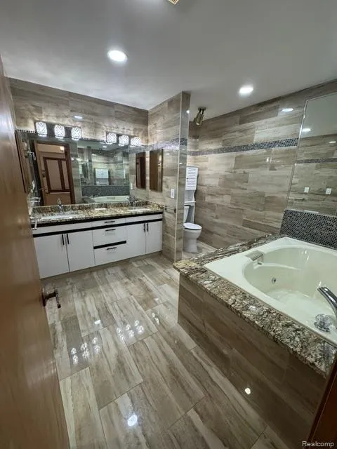 875 Greenview Court #62 Rochester Hills City, MI 48307