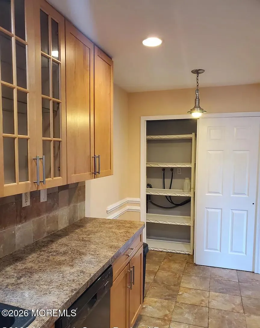 82 Amberly Drive #C Manalapan, NJ 07726