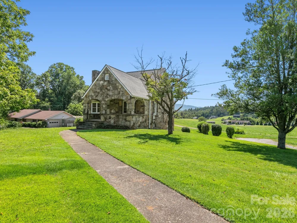 1279 Charlotte Highway Fairview, NC 28730
