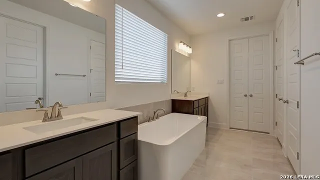 137 Cherrybark Oak Castroville, TX 78009