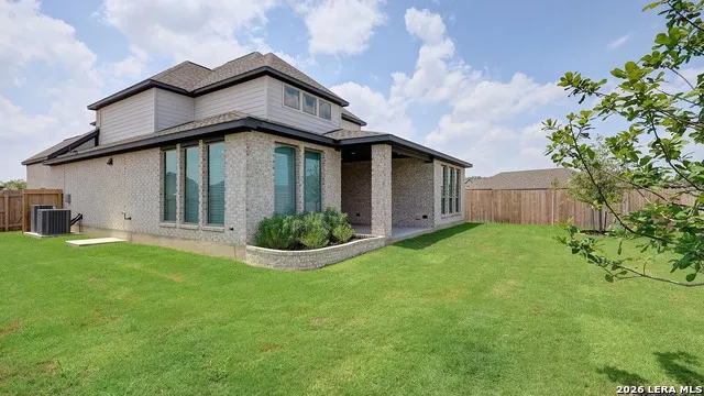 137 Cherrybark Oak Castroville, TX 78009