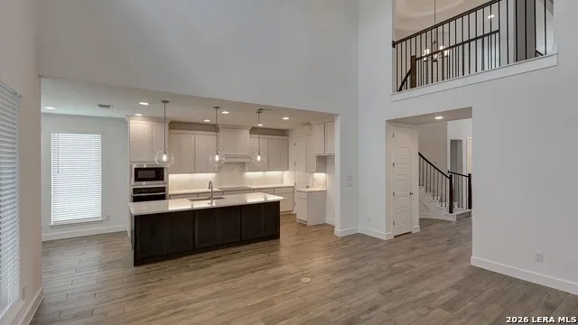 137 Cherrybark Oak Castroville, TX 78009