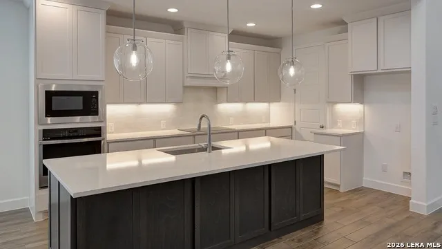 137 Cherrybark Oak Castroville, TX 78009