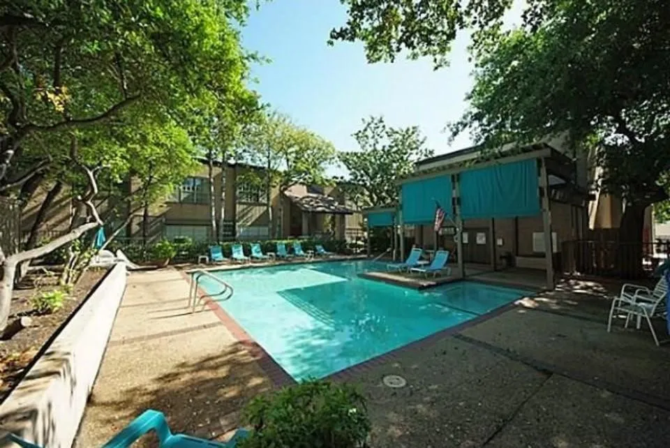 10594 High Hollows Drive #290 Dallas, TX 75230