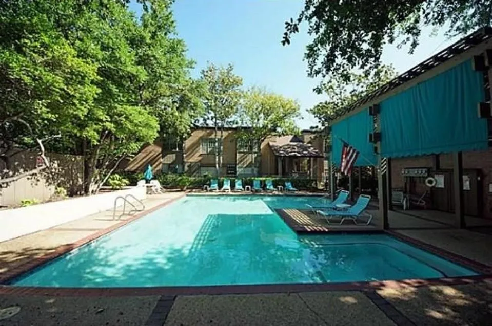 10594 High Hollows Drive #290 Dallas, TX 75230