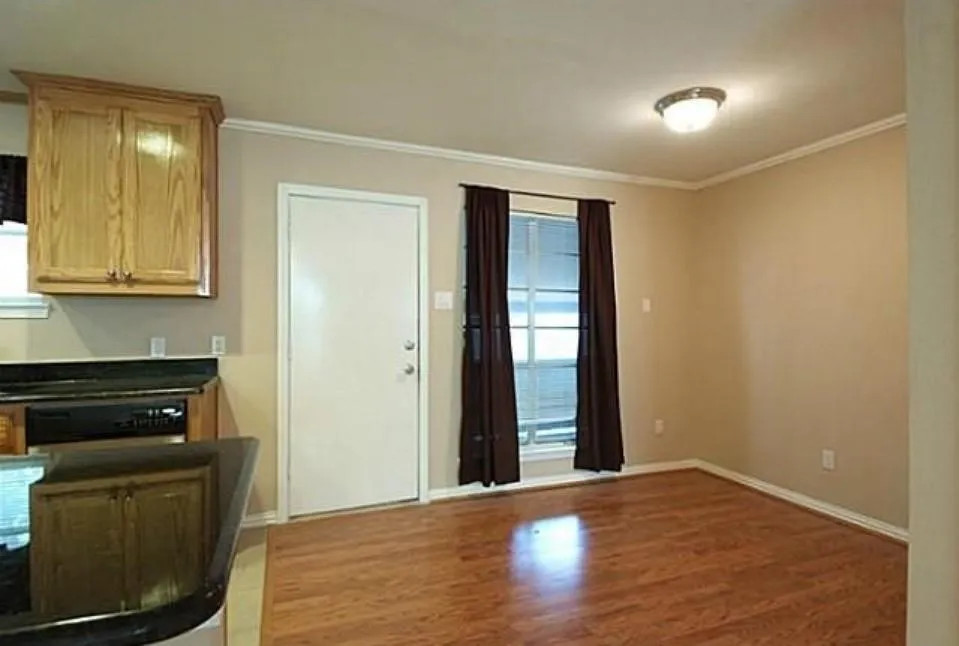 10594 High Hollows Drive #290 Dallas, TX 75230