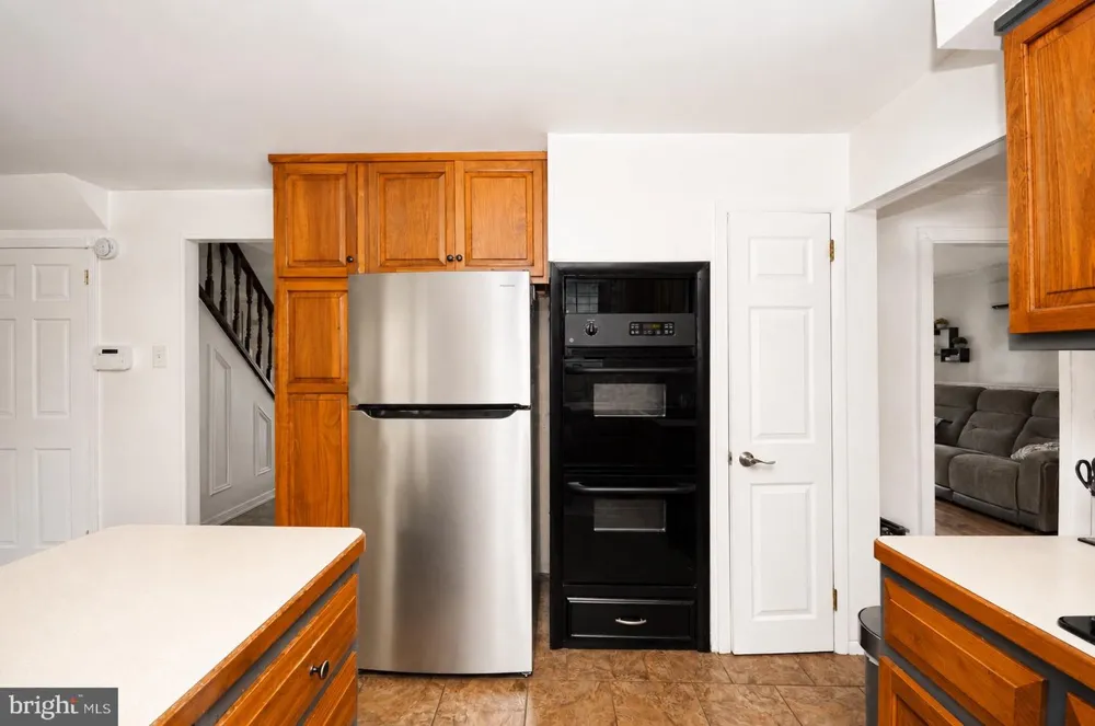 1091 LOG COLLEGE DRIVE Warminster, PA 18974