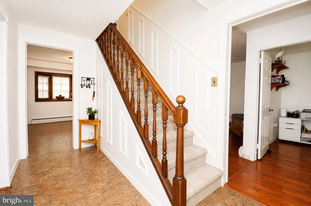 1091 LOG COLLEGE DRIVE Warminster, PA 18974