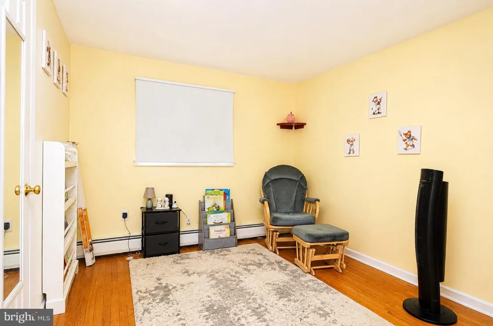 1091 LOG COLLEGE DRIVE Warminster, PA 18974