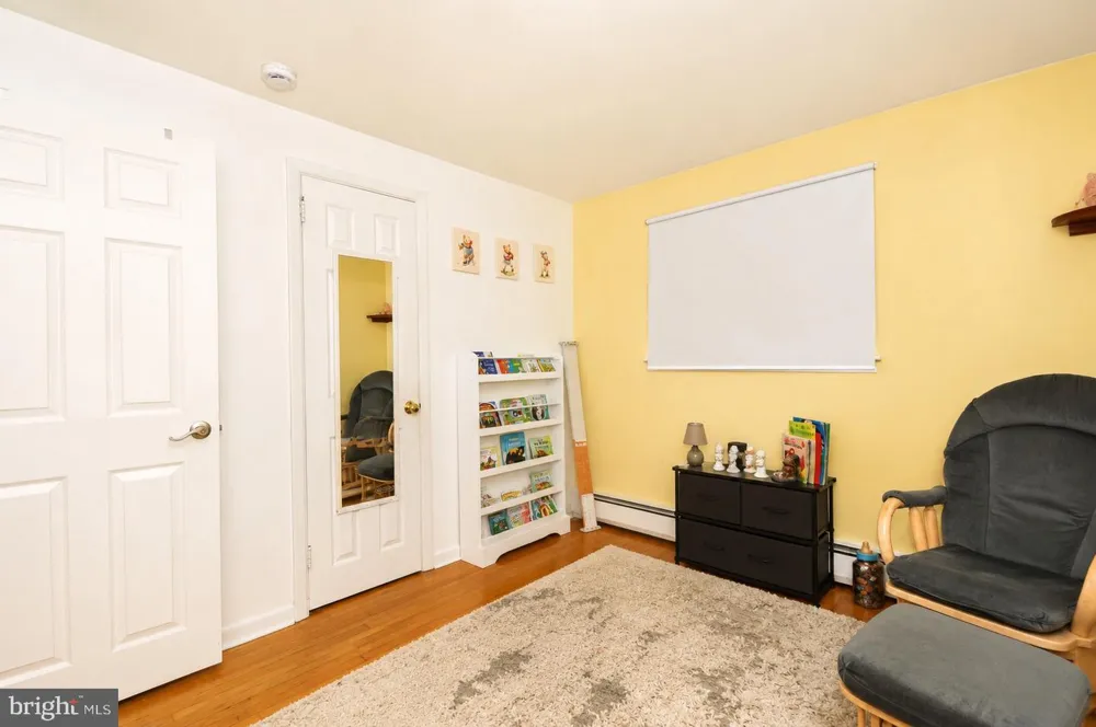 1091 LOG COLLEGE DRIVE Warminster, PA 18974